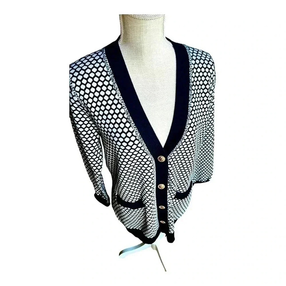 Women’s Sioni Black And White Cardigan Snap Button Closure No Size Tag Preowned - Picture 6 of 14